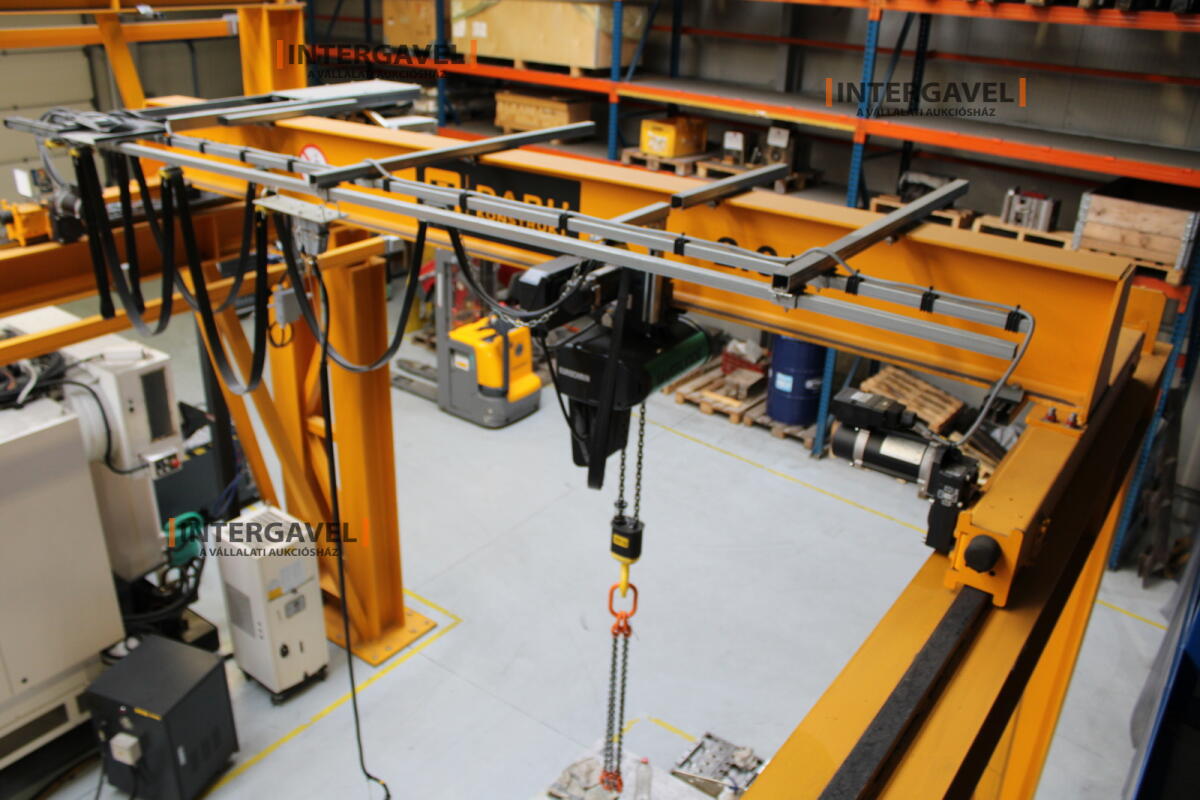 Daruhíd futómacskával és emelőművel 7