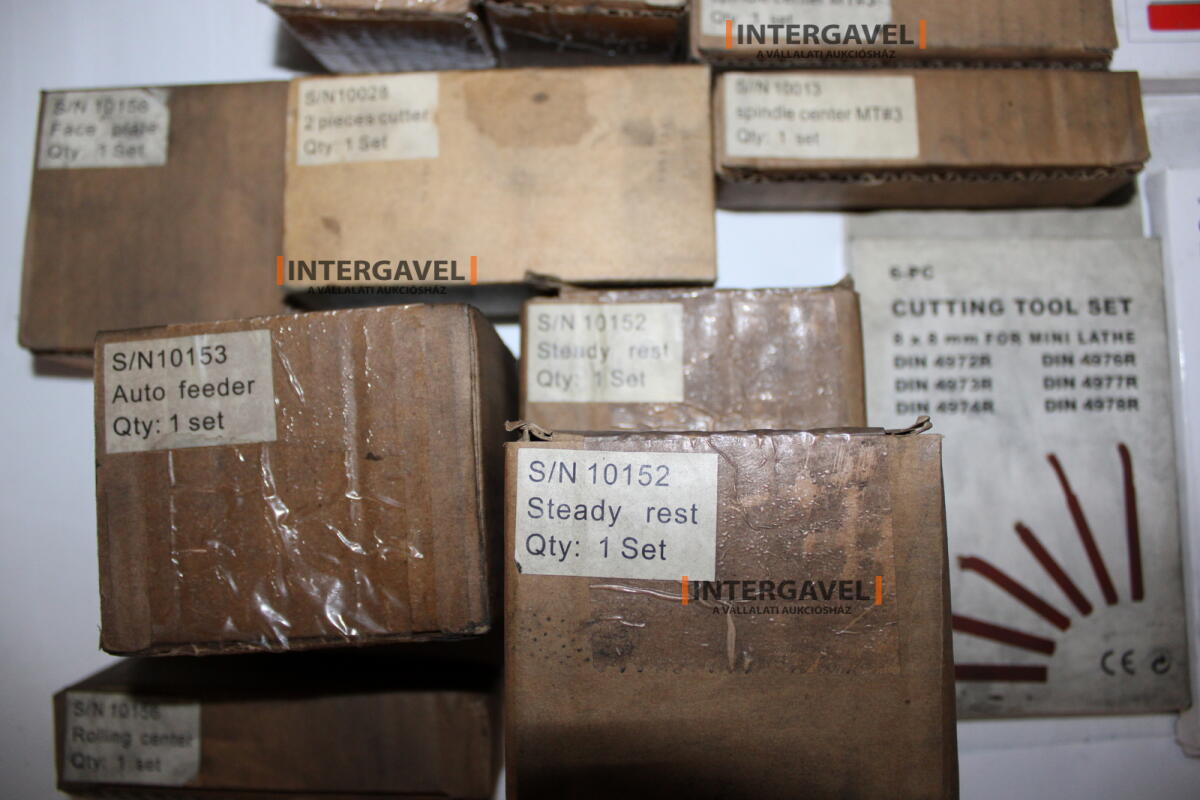 Vegyes eszterga alkatrészek 4