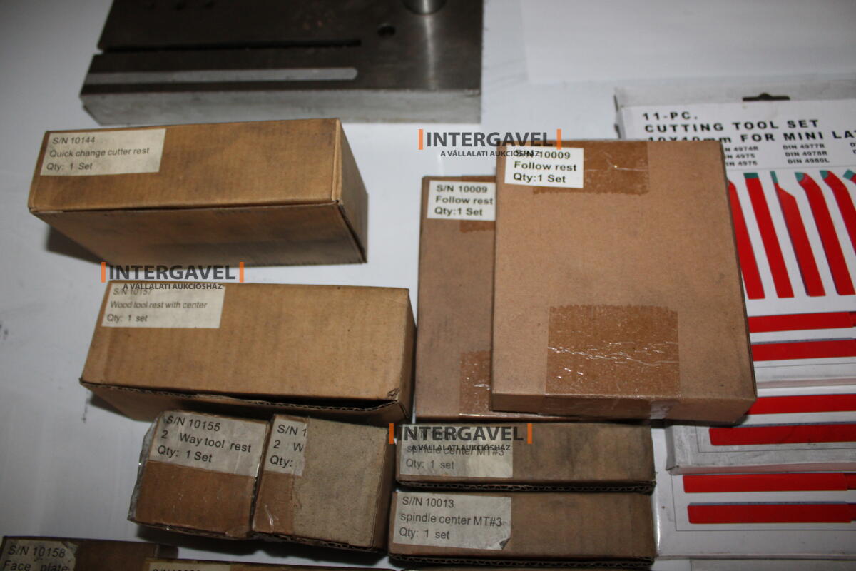 Vegyes eszterga alkatrészek 6