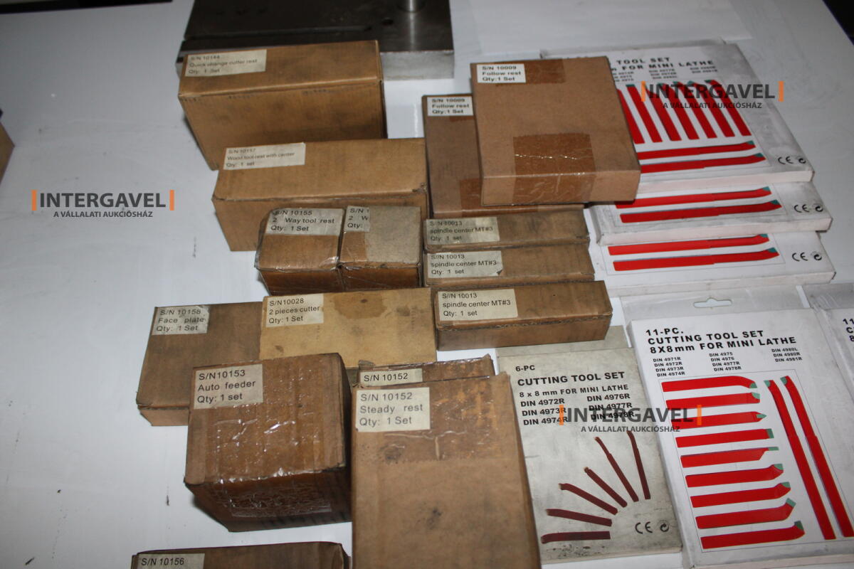 Vegyes eszterga alkatrészek 8