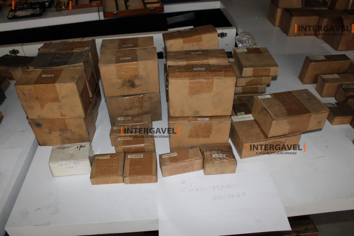 Vegyes alkatrészek (Sieg fúró-maró-eszterga géphez)