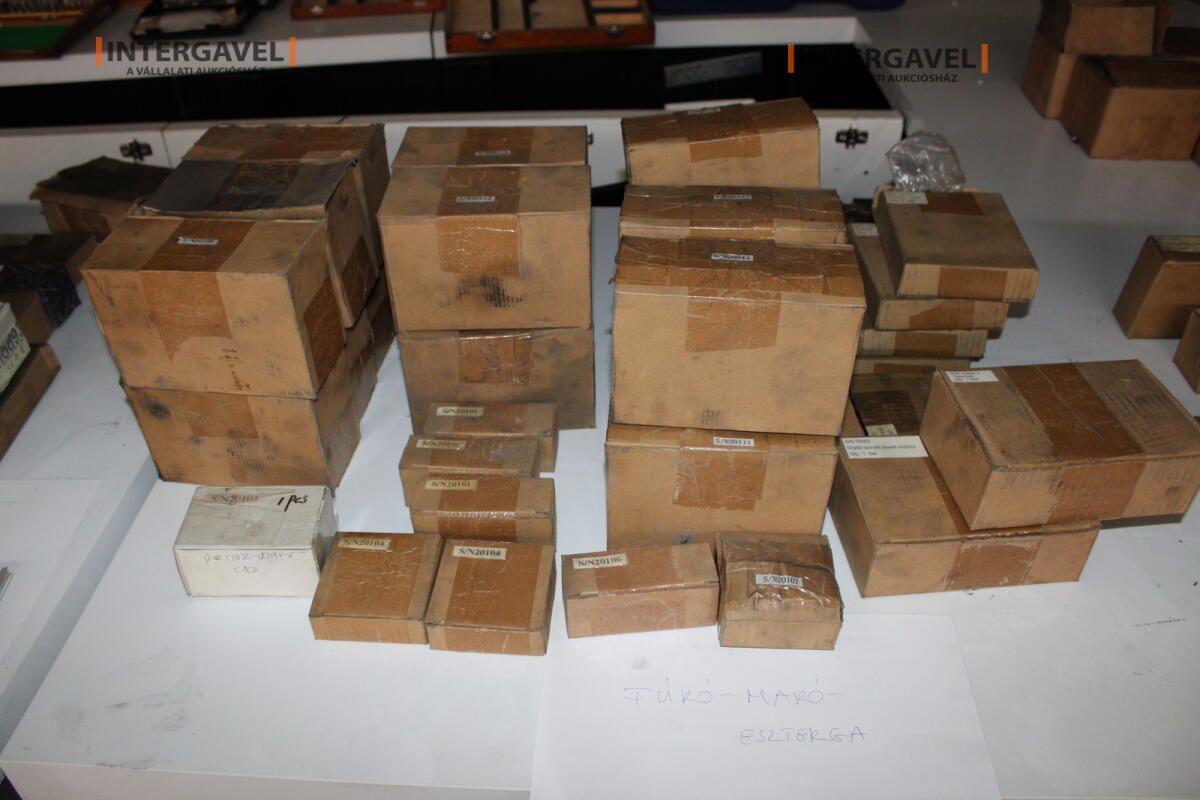 Vegyes alkatrészek (Sieg fúró-maró-eszterga géphez) 8