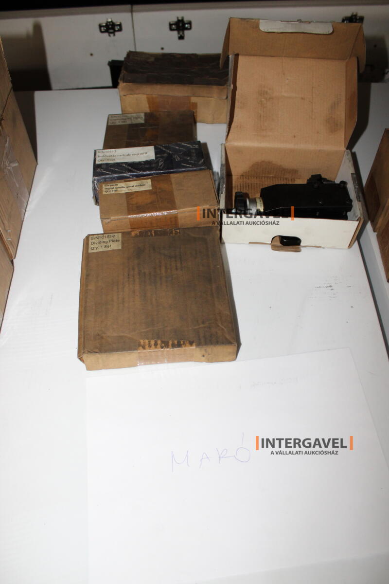 Vegyes maró alkatrészek 8