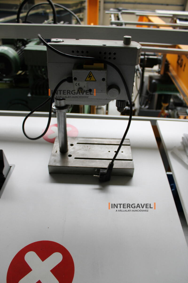 Oszlopos asztali fúró