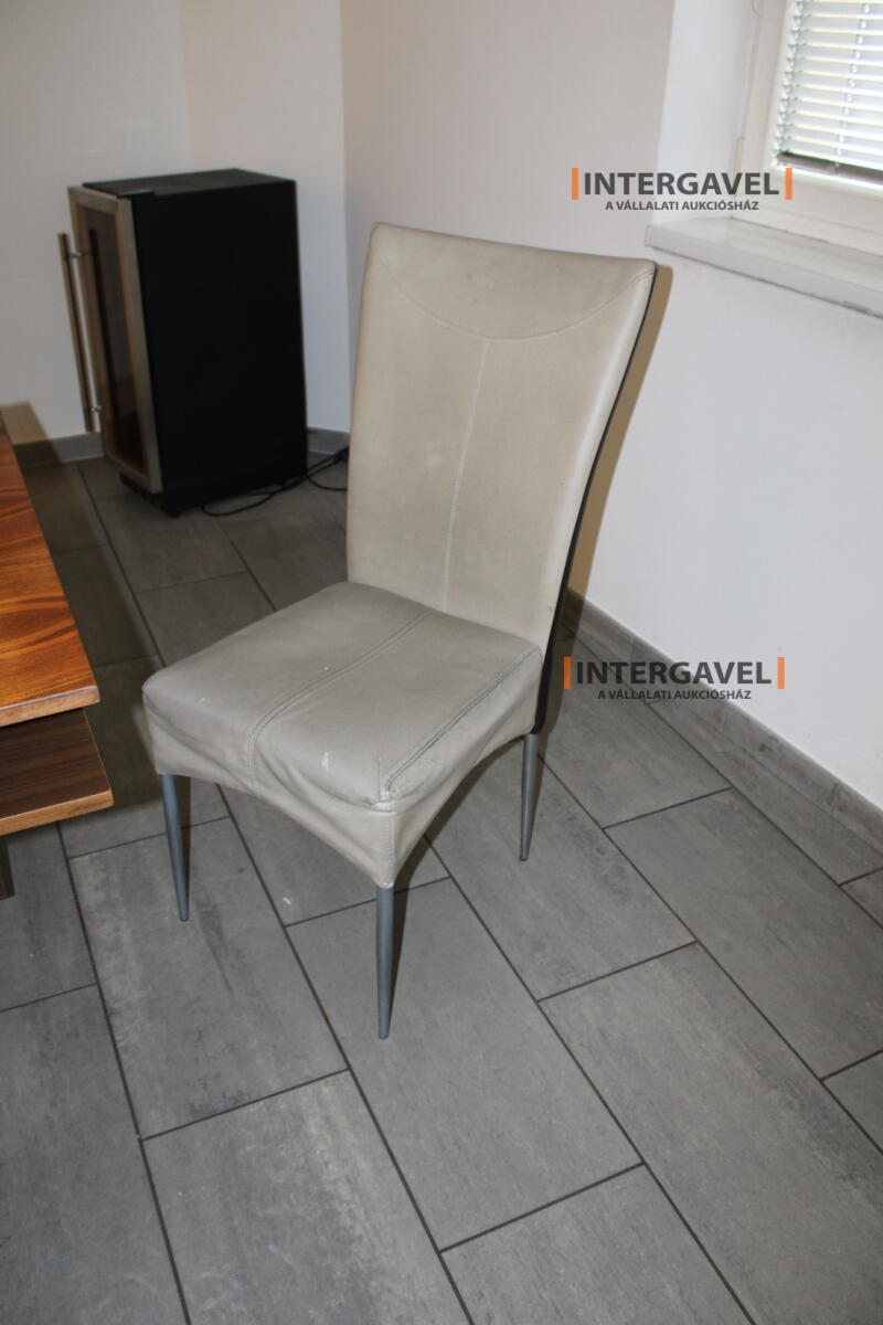 Asztal és székek 5