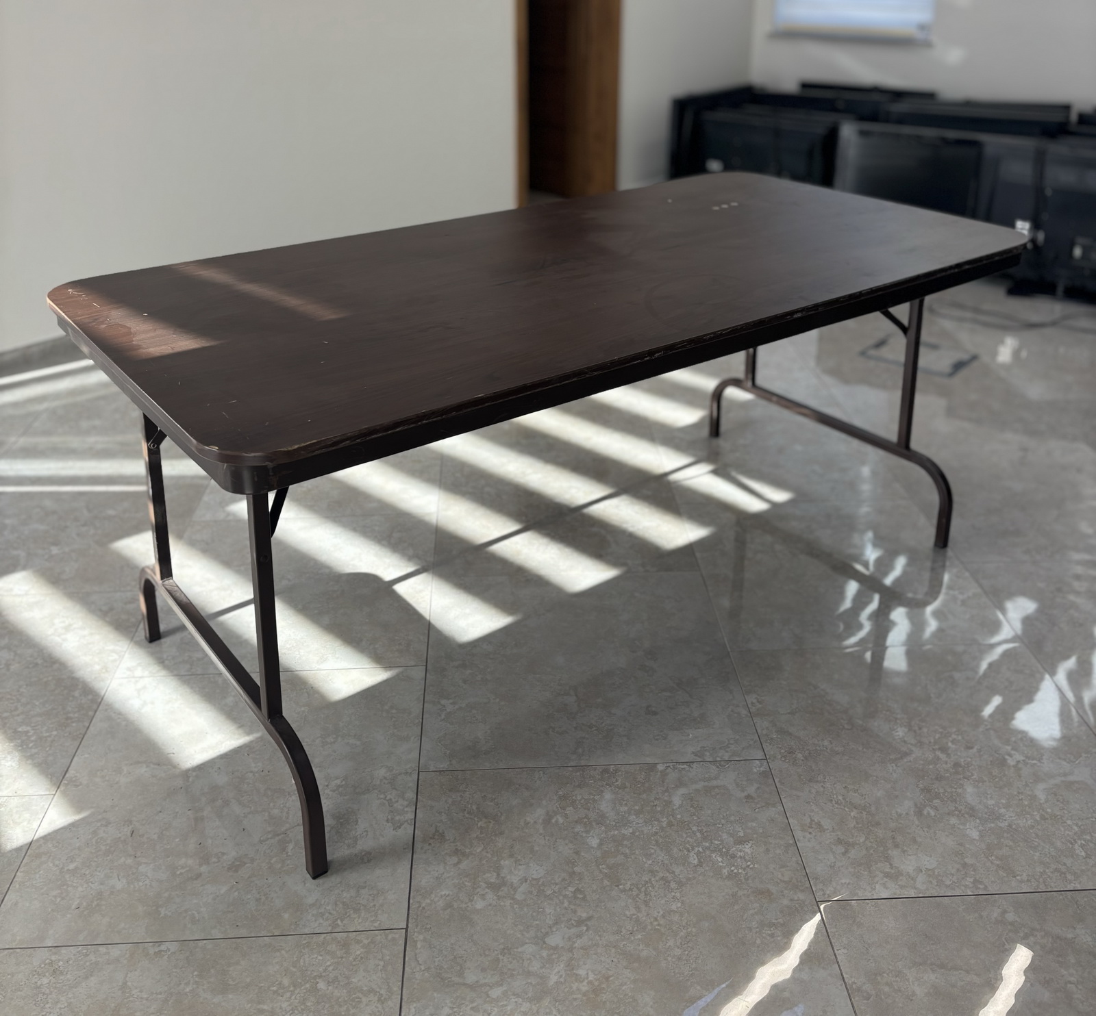 Asztal (összezárható) 1.típus 1