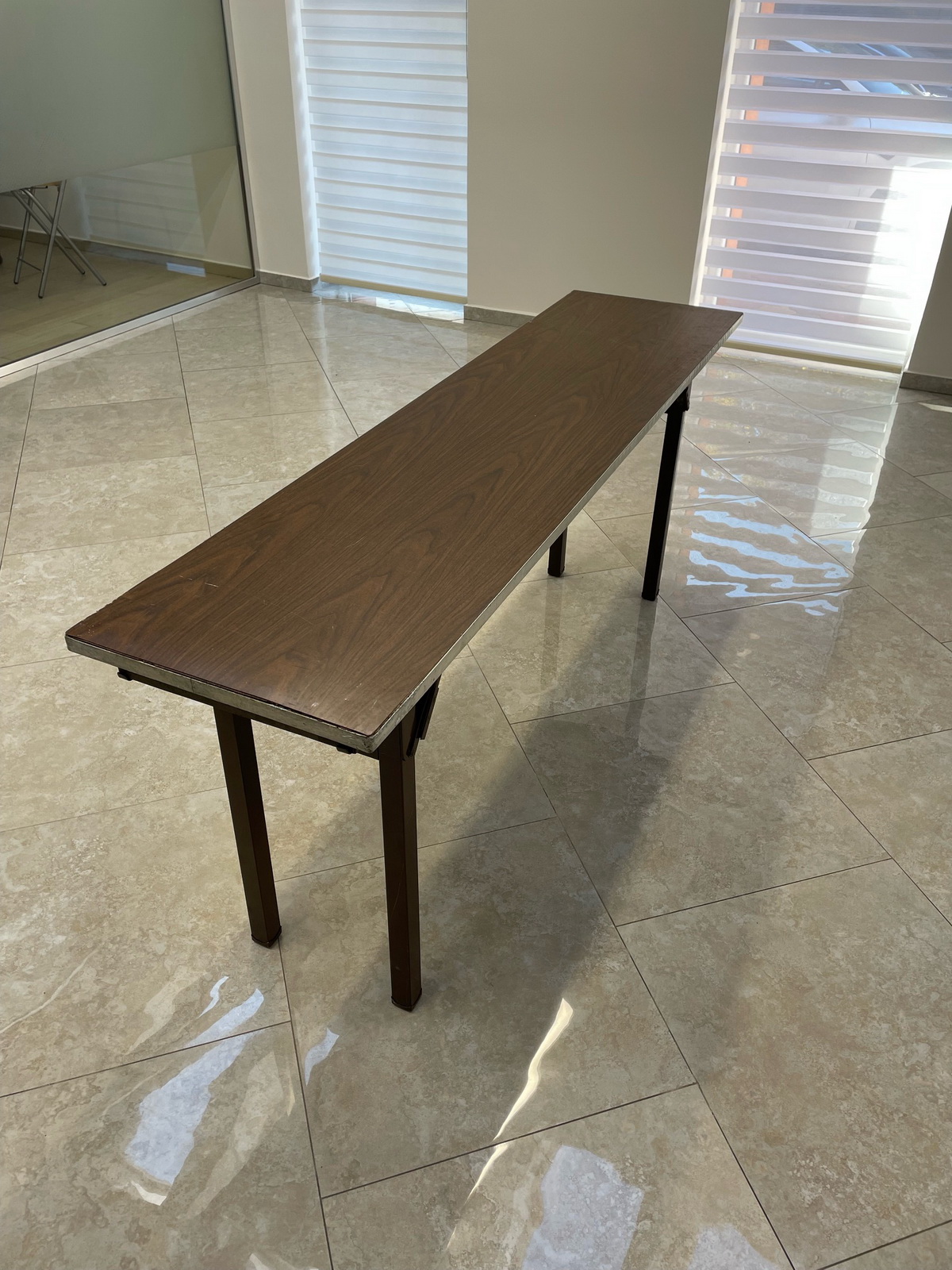 Asztal (összezárható) 3.típus 1