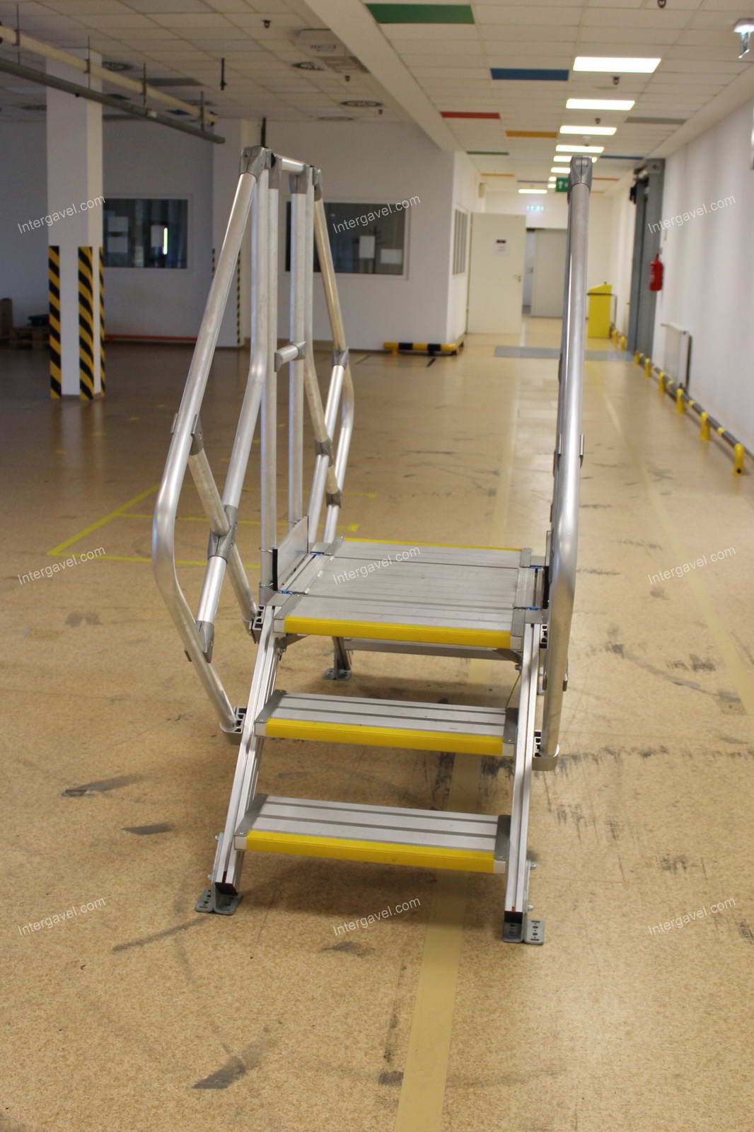 Átjáró lépcső, dobogó - Zarges 5