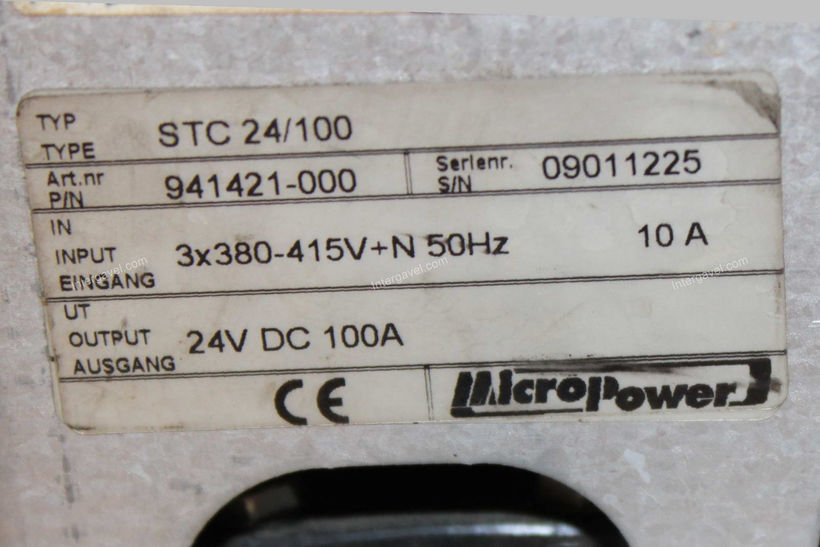 Akkumulátor töltő - STC 24/100 2