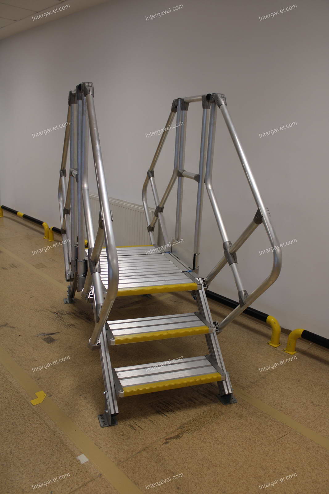 Átjáró lépcső, dobogó - Zarges 4