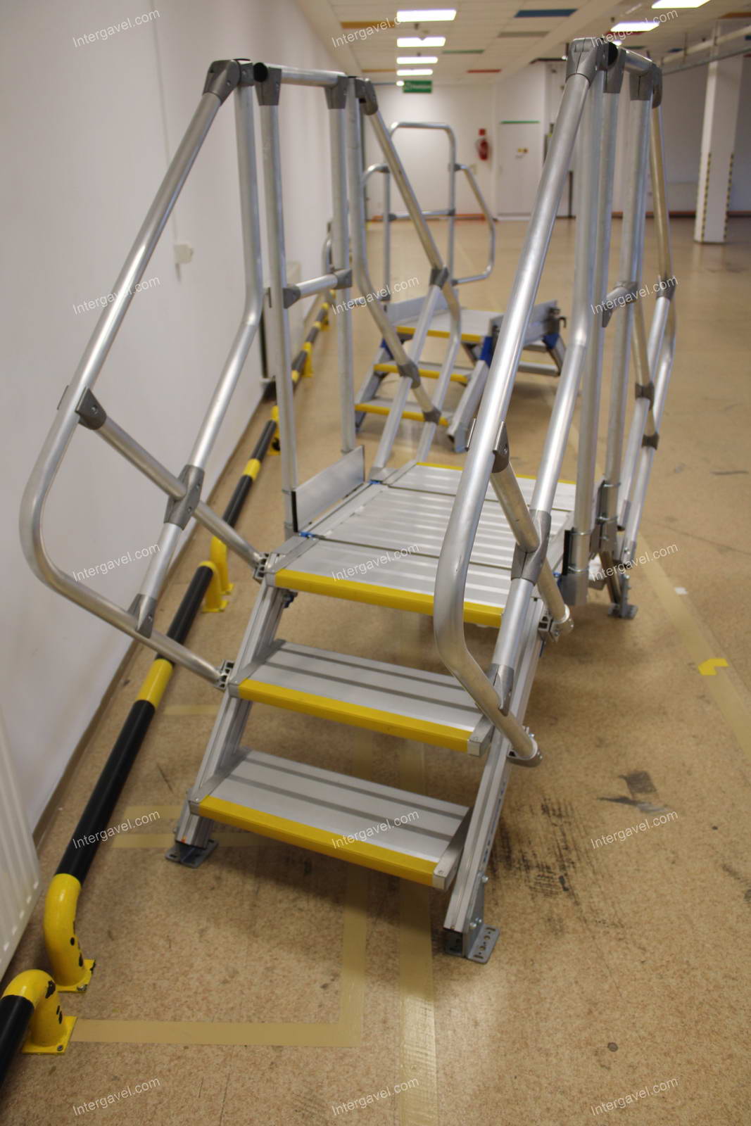 Átjáró lépcső, dobogó - Zarges 9