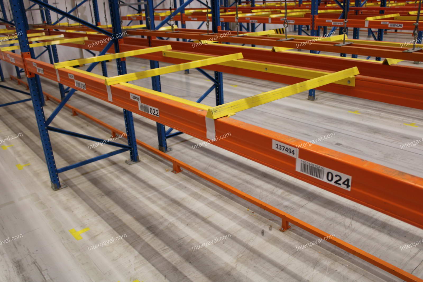 Raklapos állvány 13