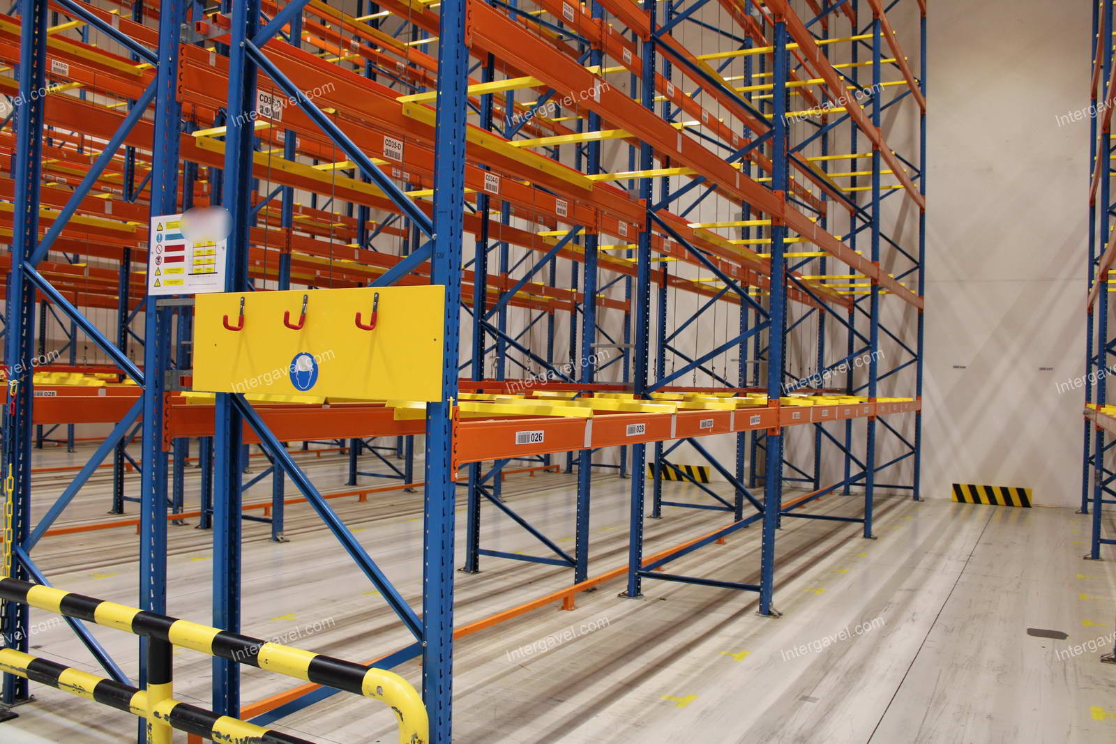 Raklapos állvány 12