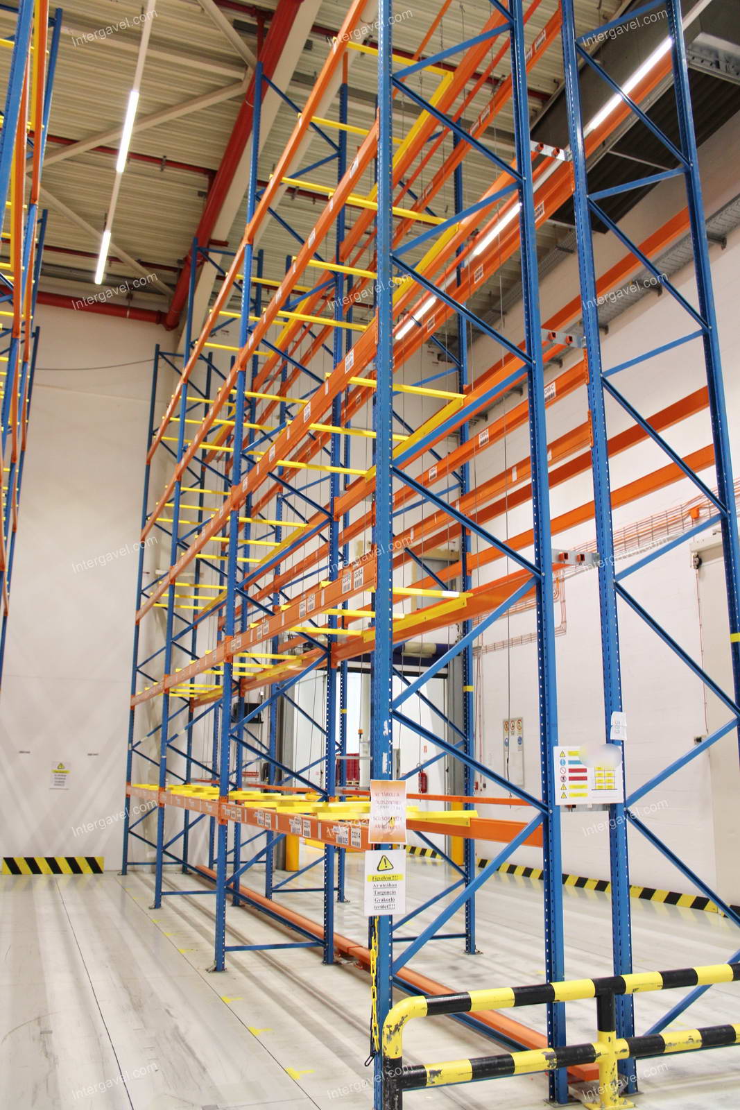 Raklapos állvány 8