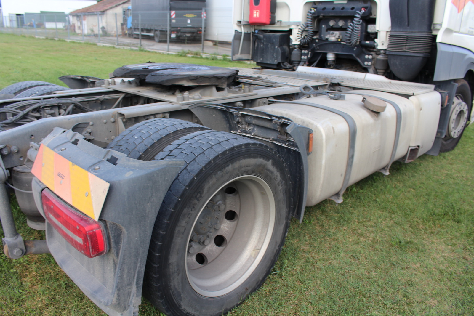 Nyergesvontató-DAF XF480FT 9