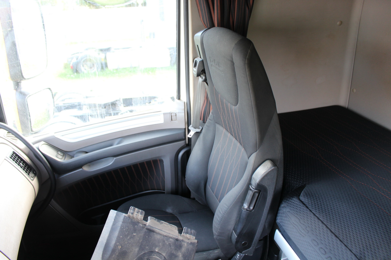 Nyergesvontató-DAF XF480FT 20