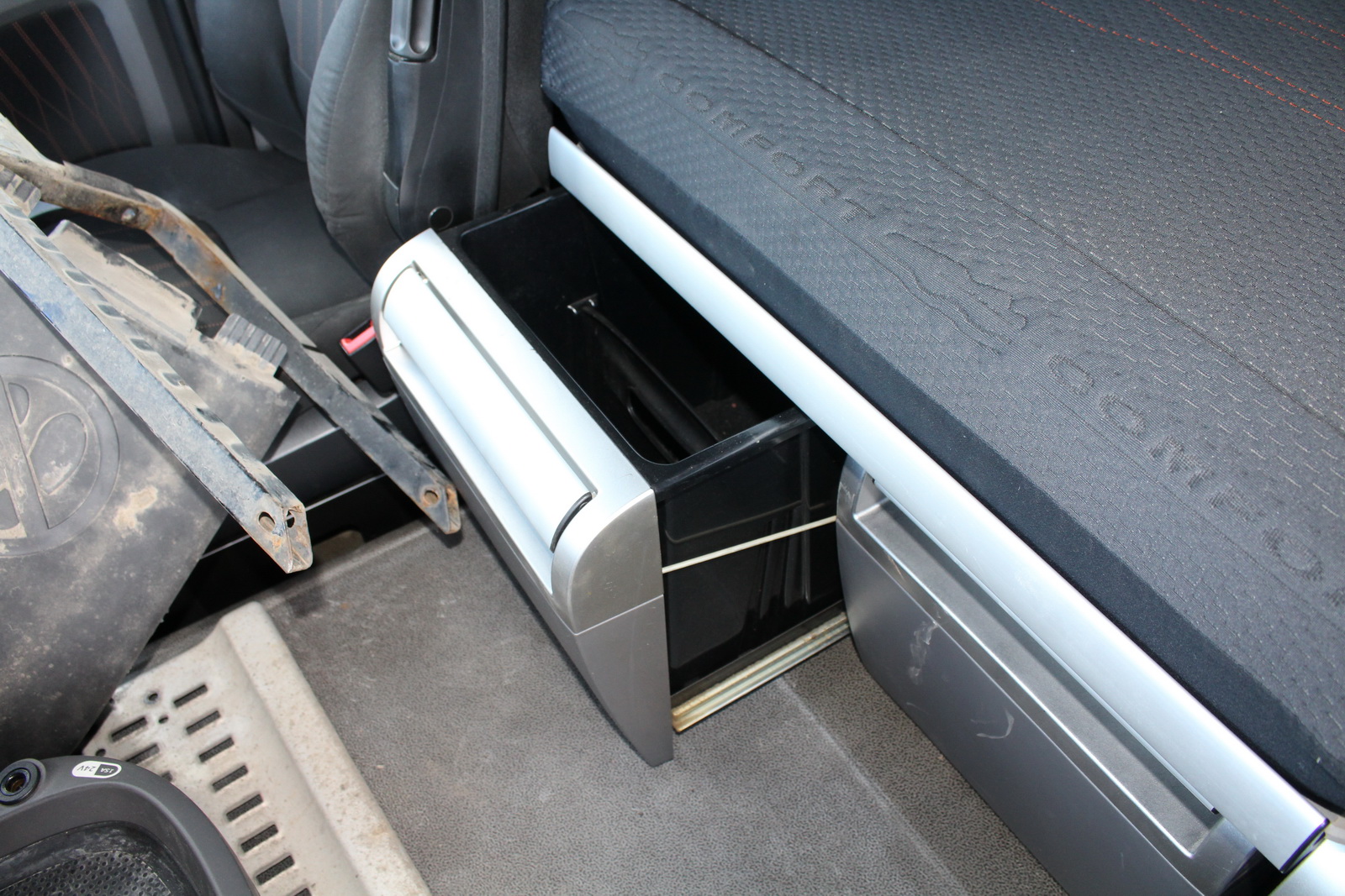 Nyergesvontató-DAF XF480FT 27