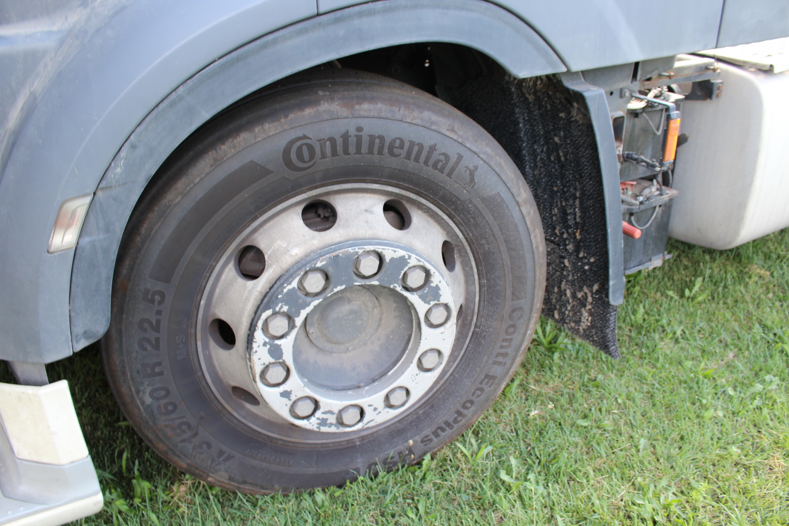 Nyergesvontató-DAF XF480FT 32