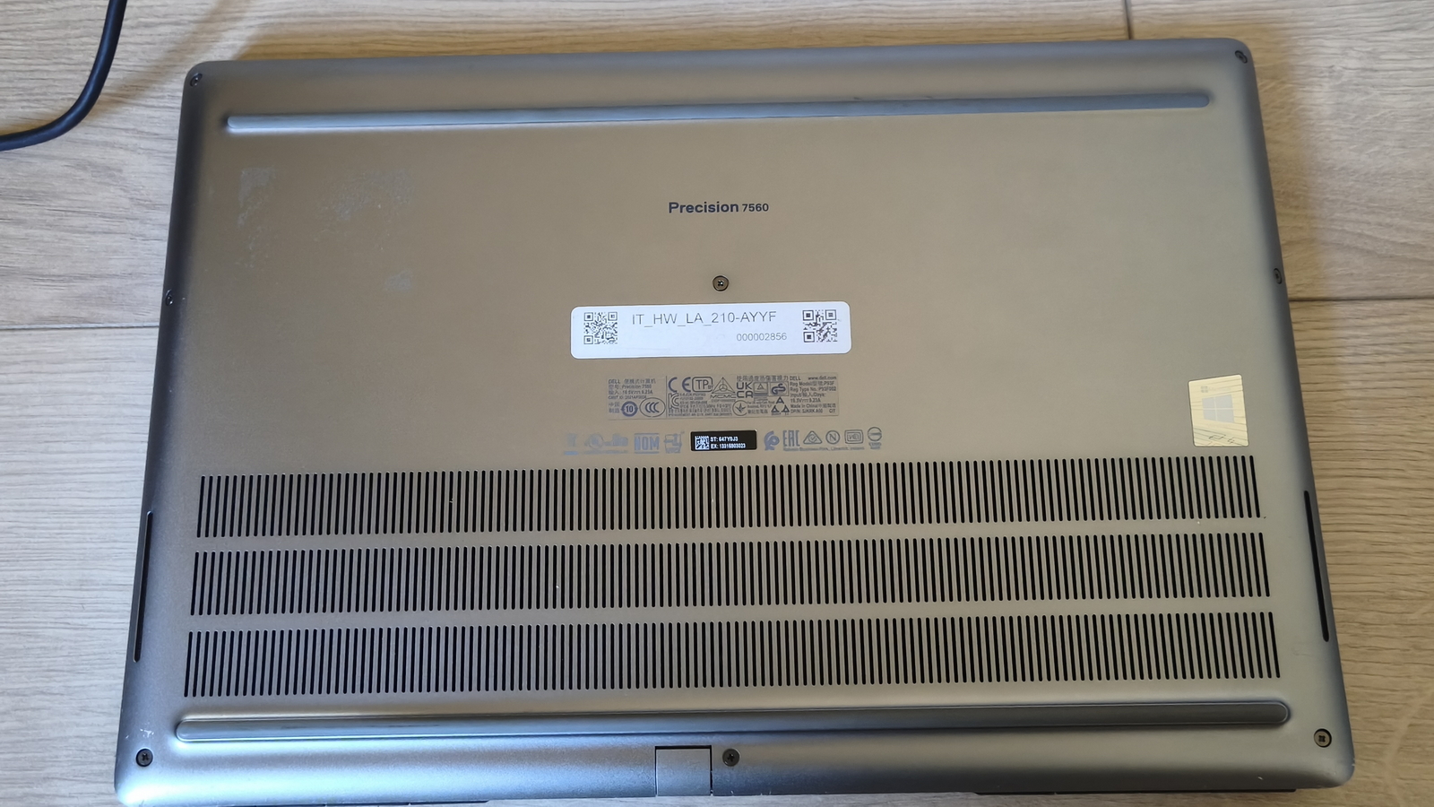 Dell Precision 7560 4