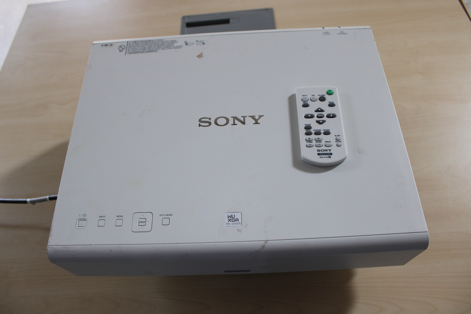 Sony VPL-CH375 projector