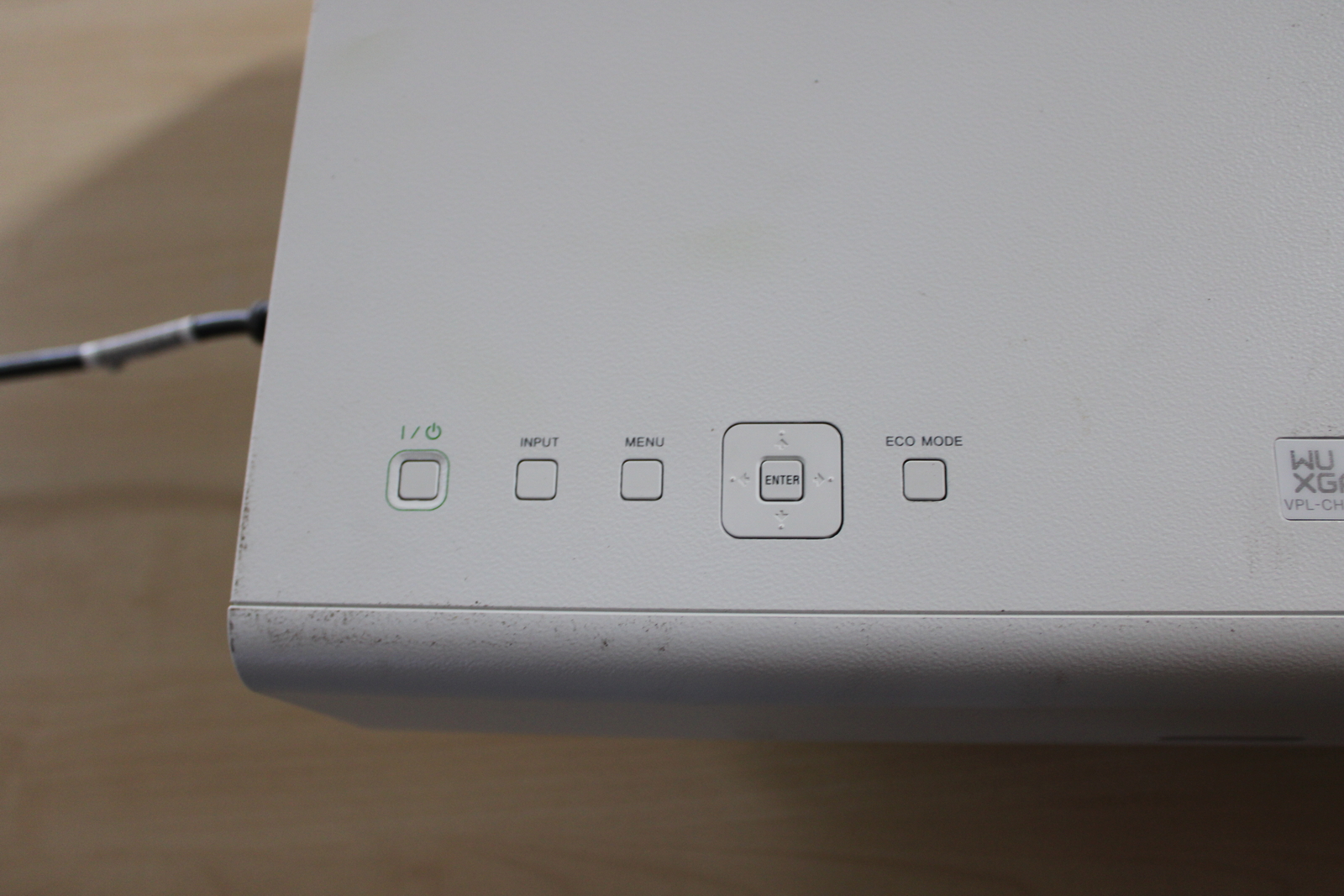 Sony VPL-CH375 projector 2