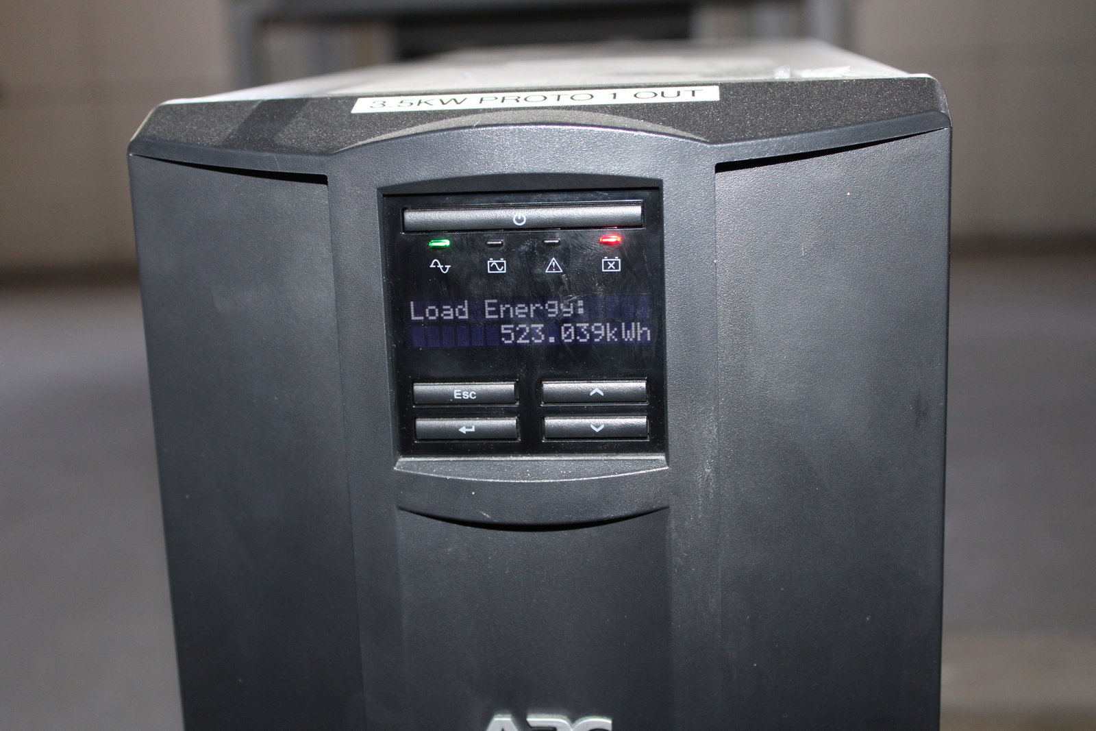 APC Smart UPS3000 4