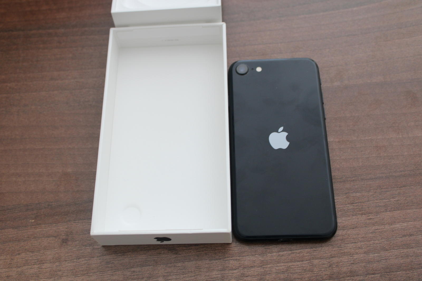 Iphone SE(2022) 128 GB 2