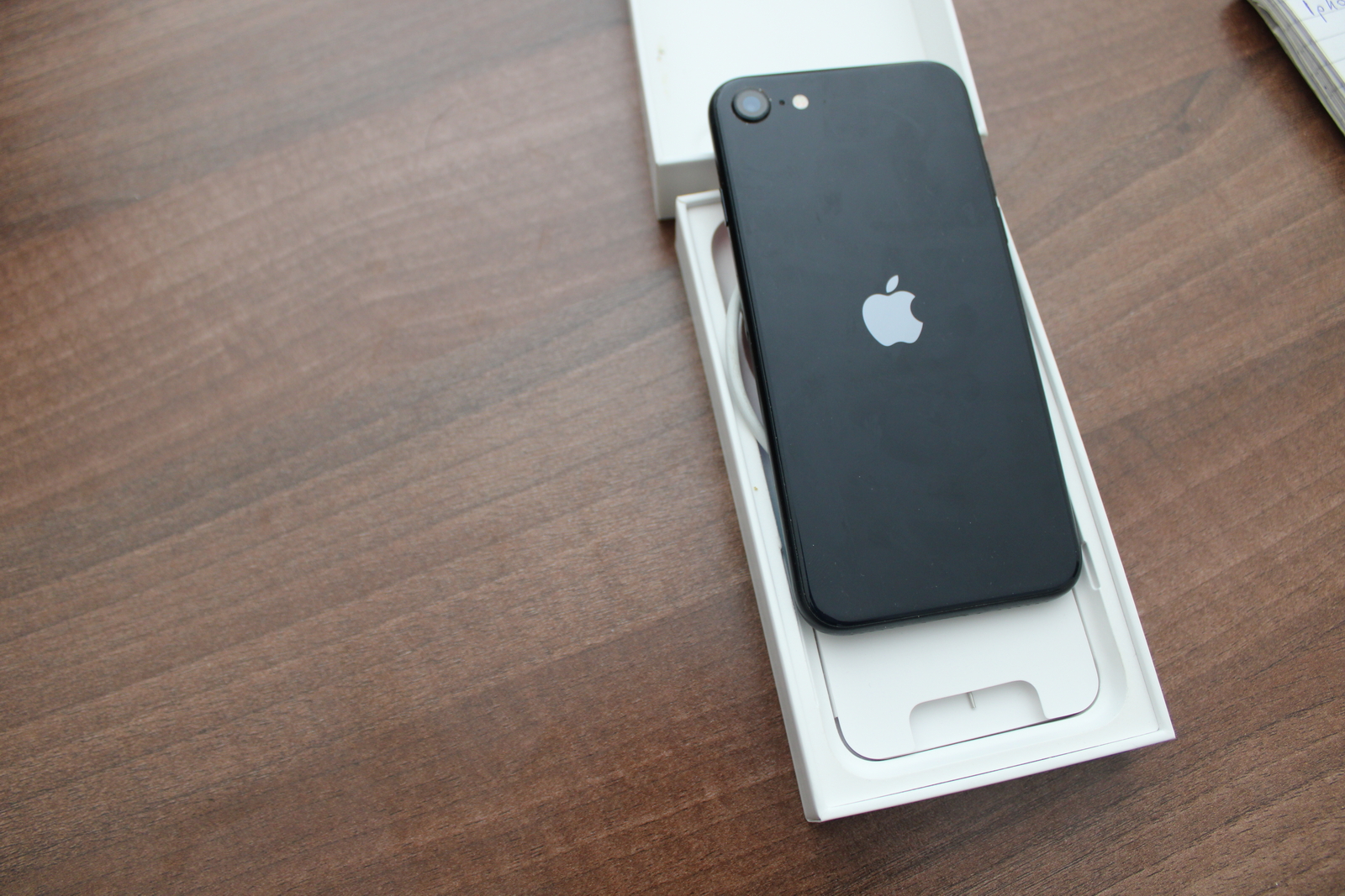 Iphone SE(2022) 128 GB 2