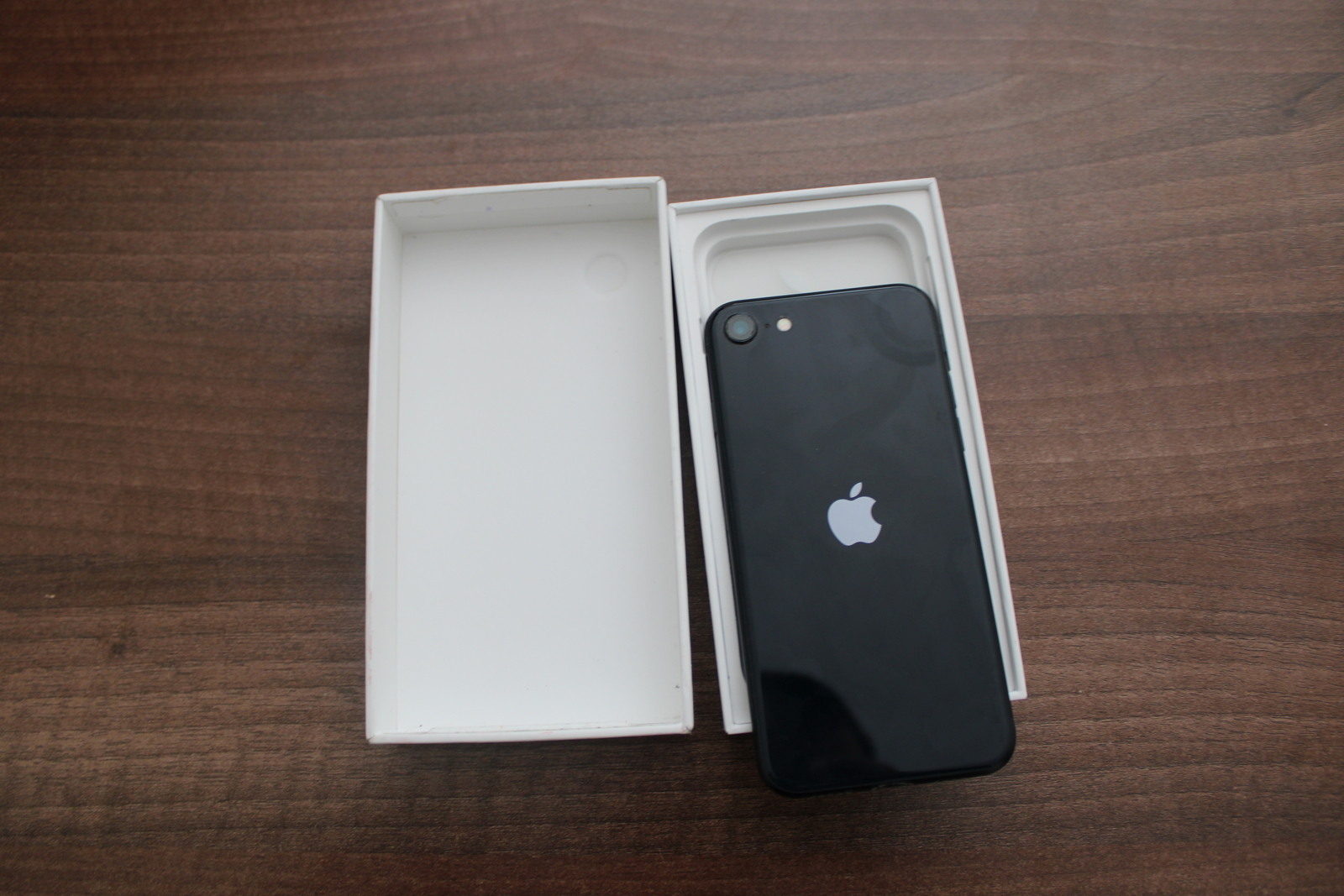 Iphone SE(2022) 128 GB 2