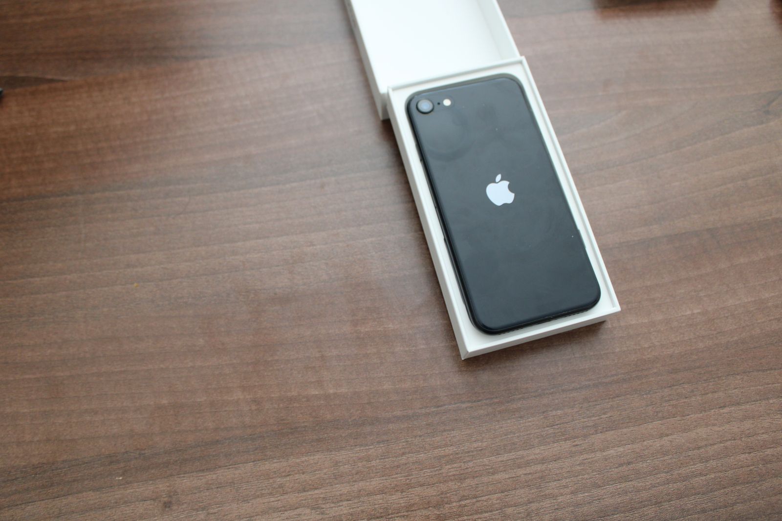 Iphone SE(2022) 128 GB 2