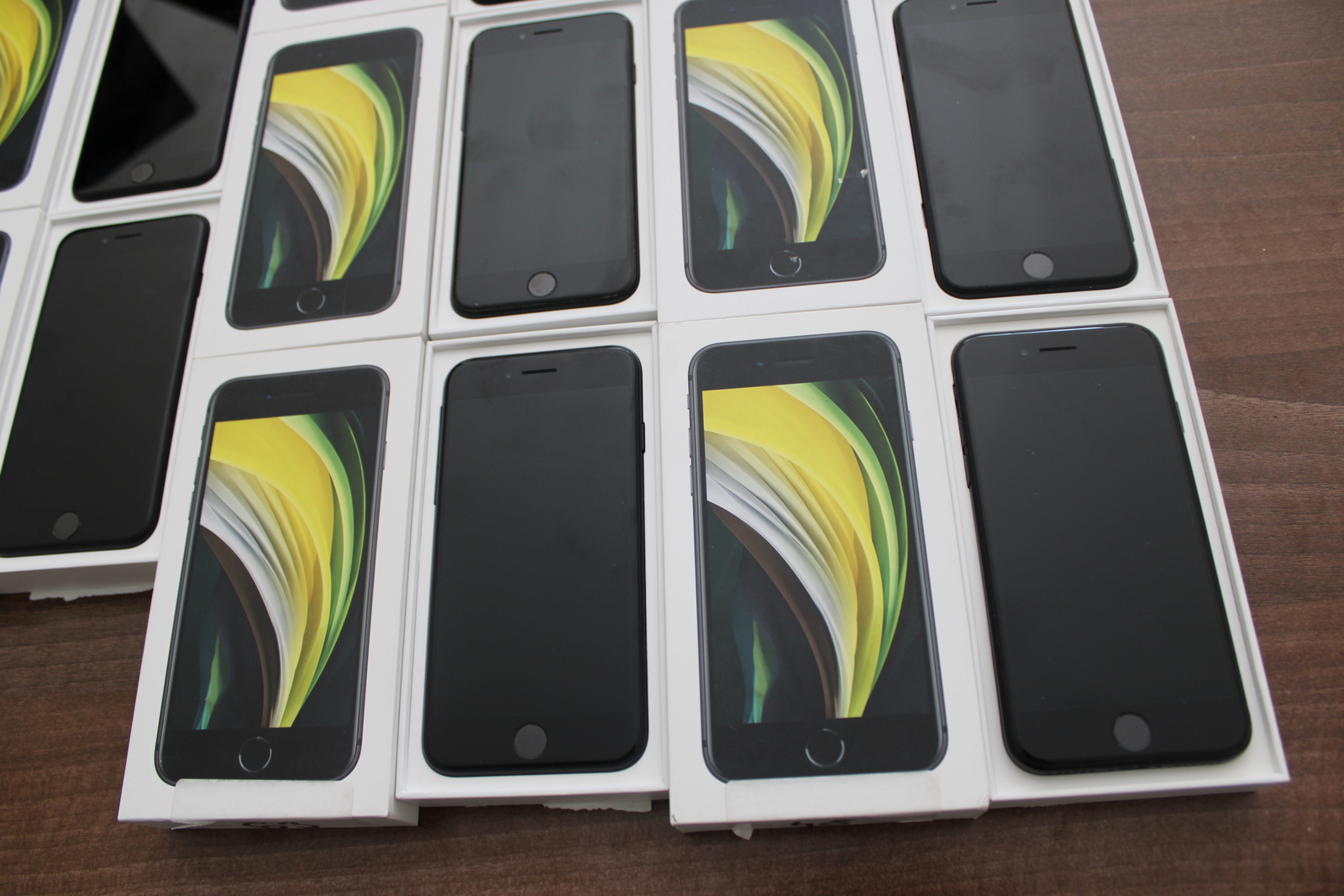 Iphone SE(2020) 128 GB 4