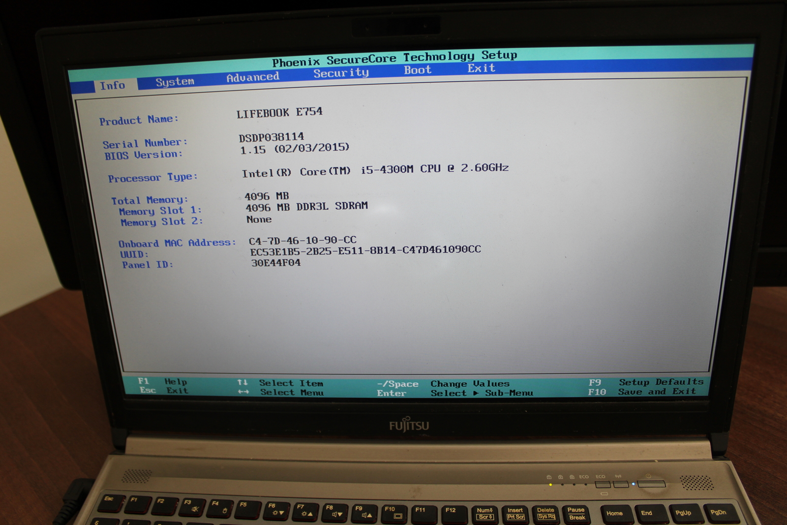 Fujitsu Lifebook E754 2