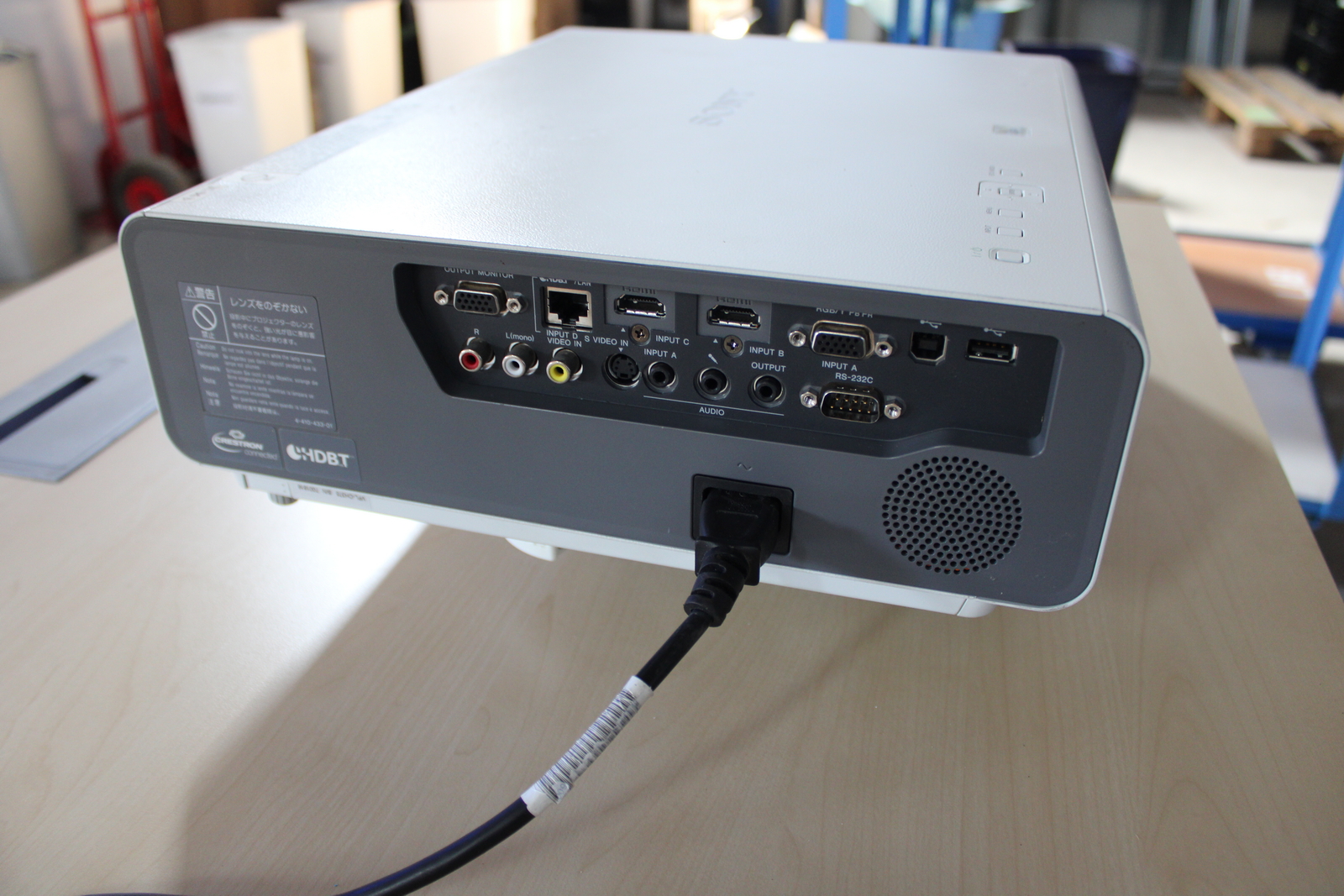 Sony VPL-CH375 projector 4