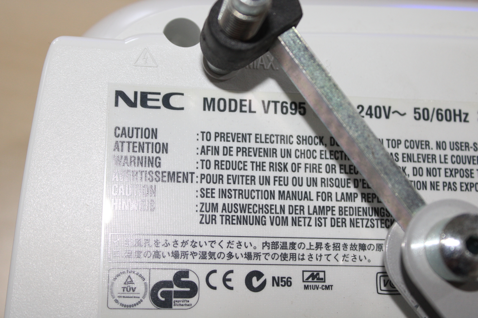 NEC VT 695 projector 5