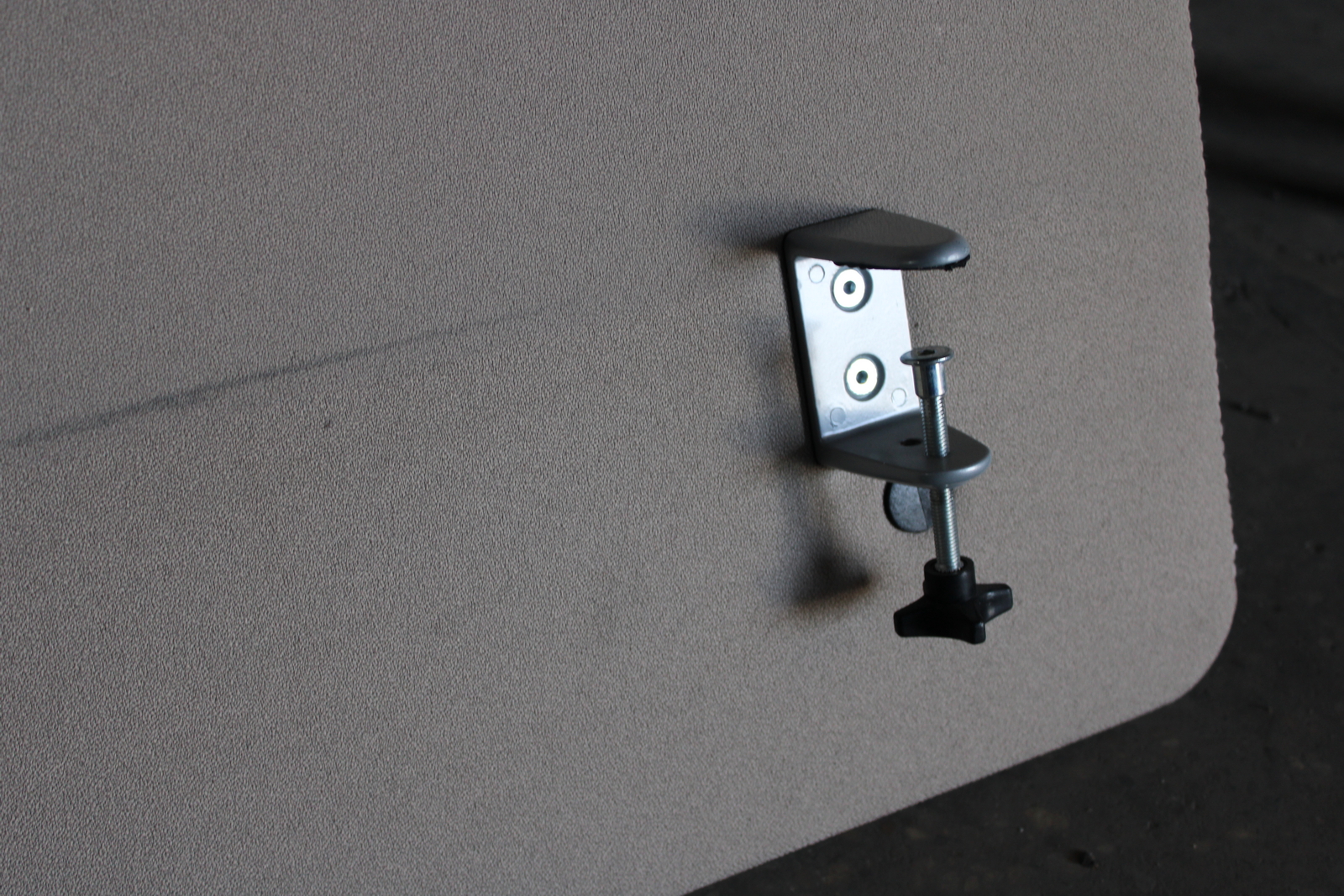 Table screen (short) 4