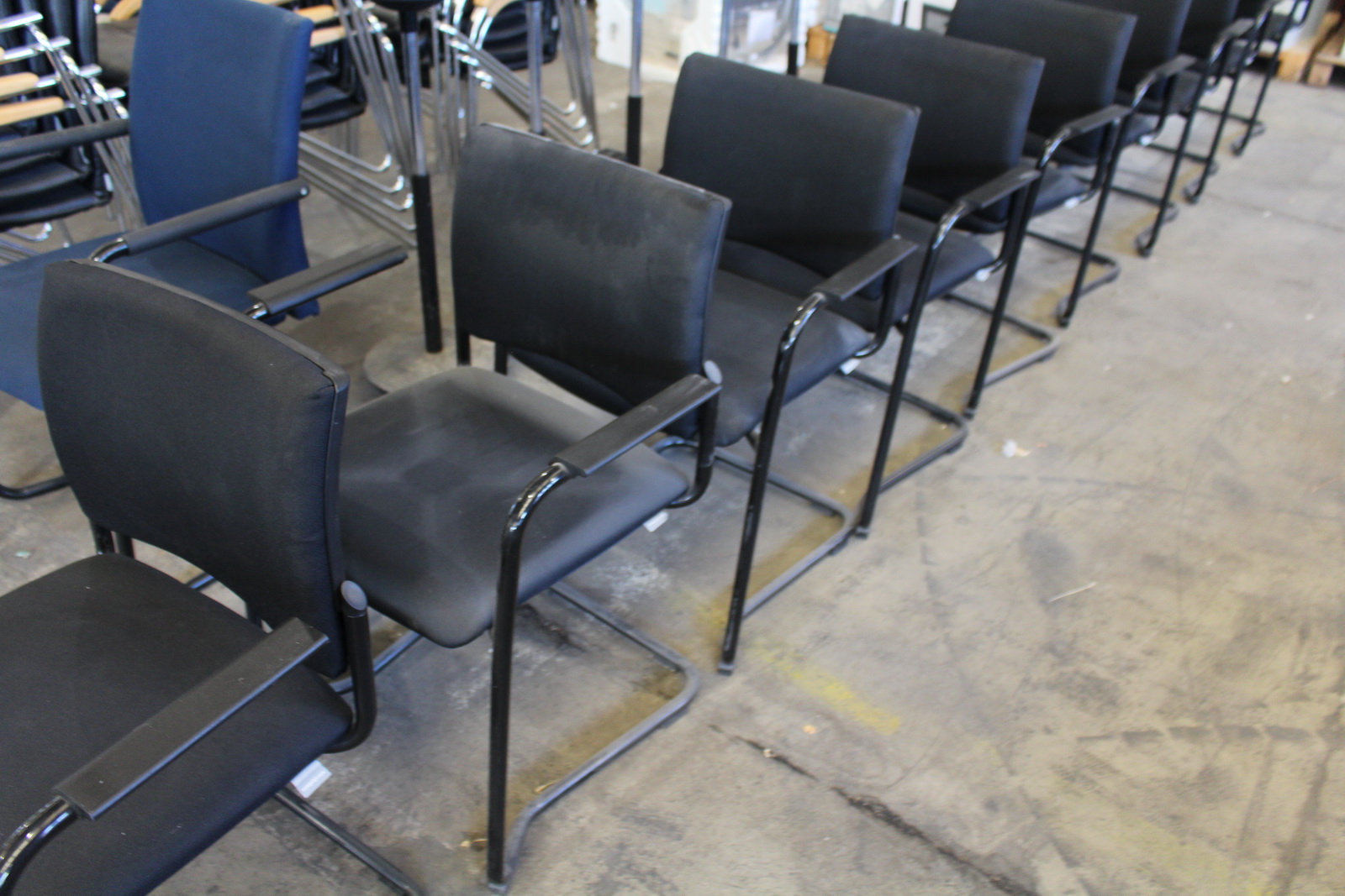 Tárgyalószék (fekete- szövet) 3