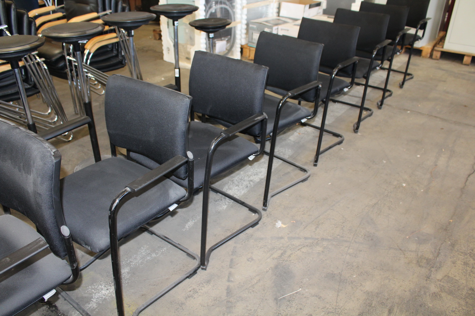 Tárgyalószék (fekete- szövet) 5