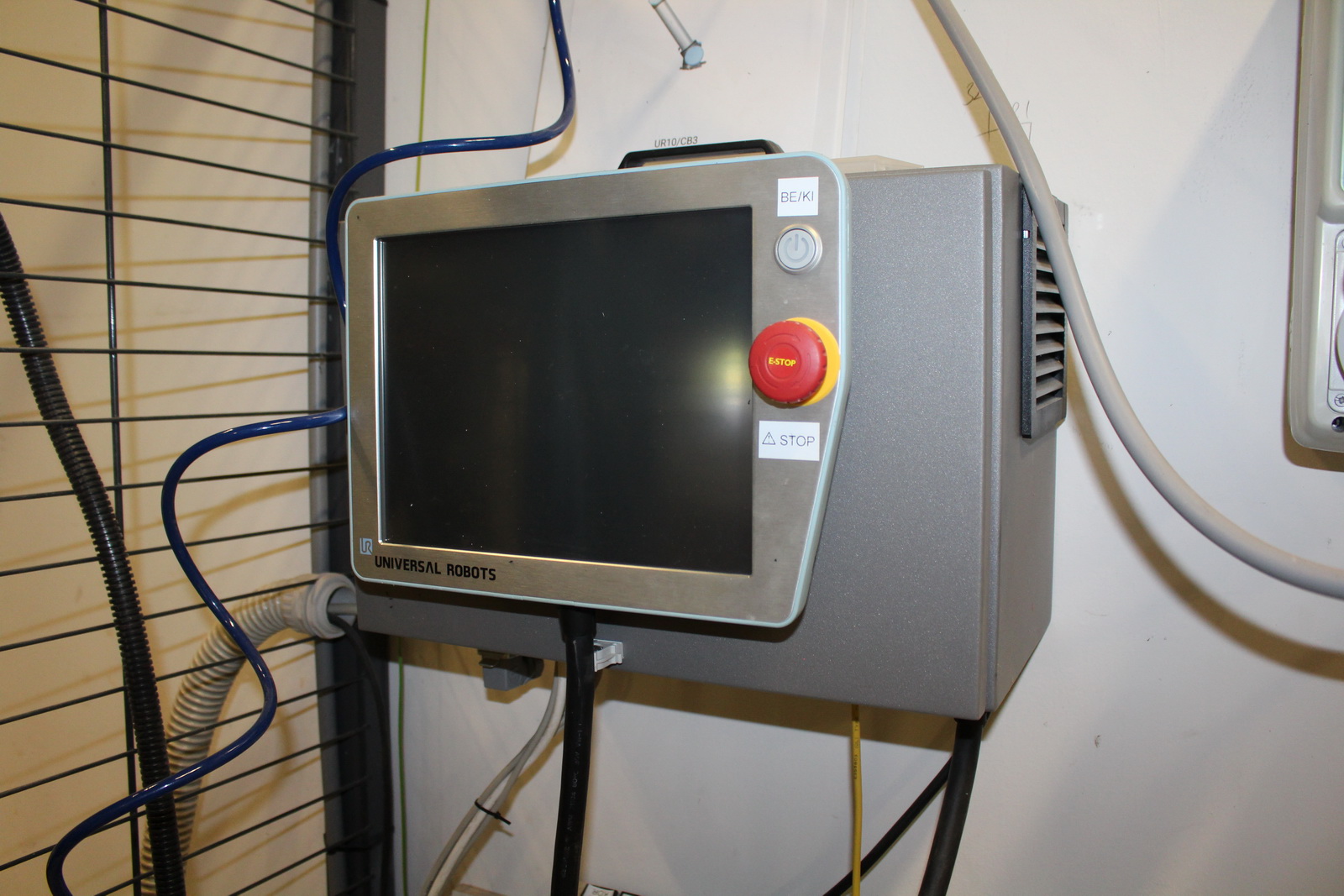 Robot-Universal robot UR10/CB3 11