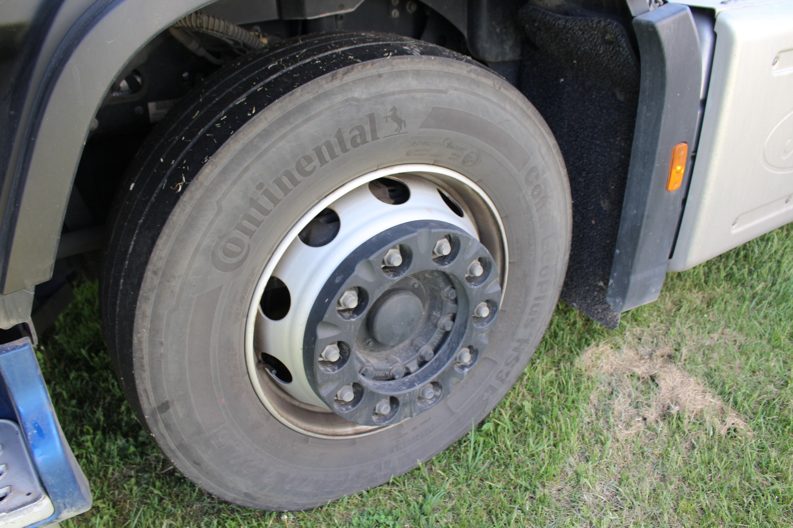 Nyergesvontató és pótkocsi 14