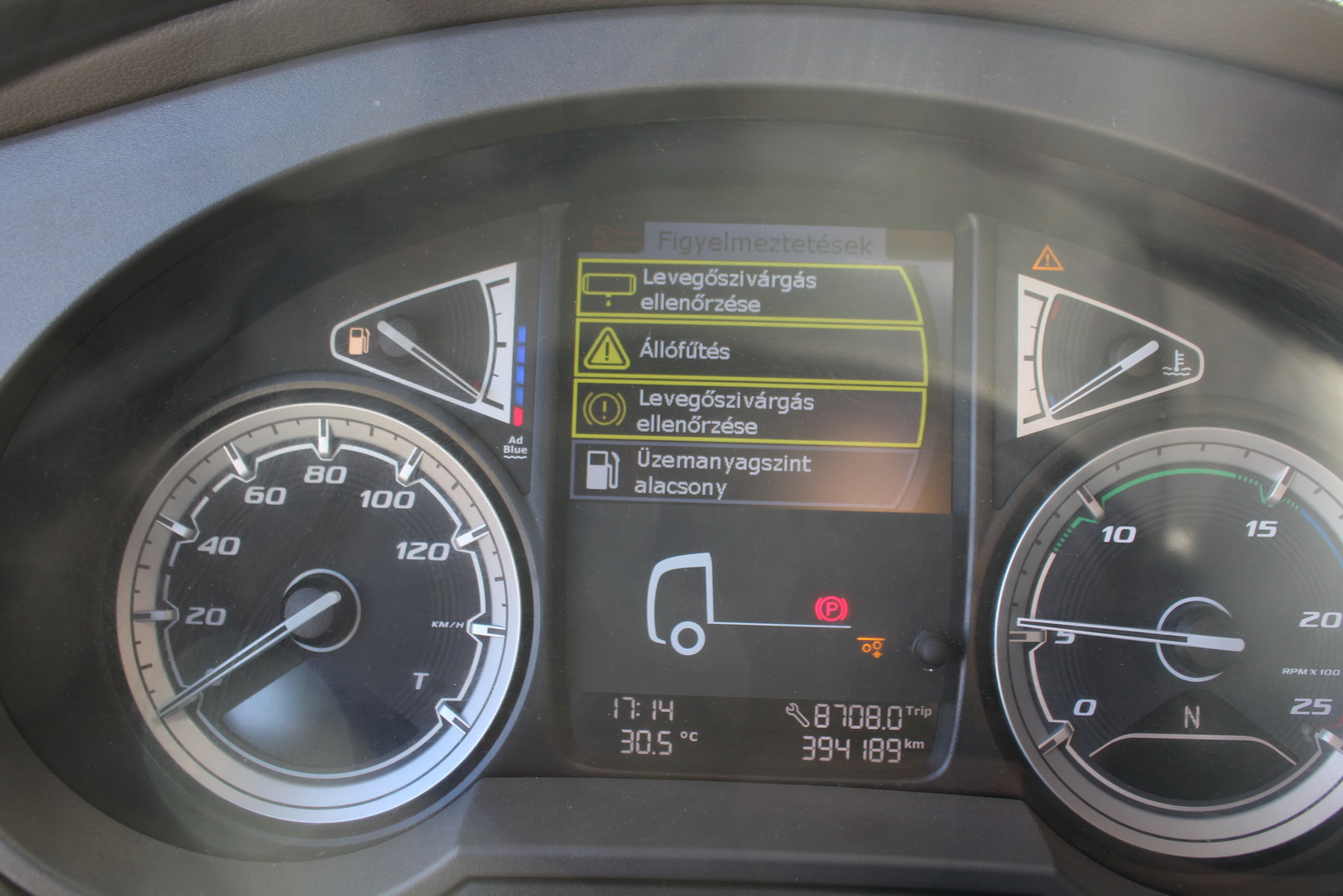 Nyergesvontató és pótkocsi 2