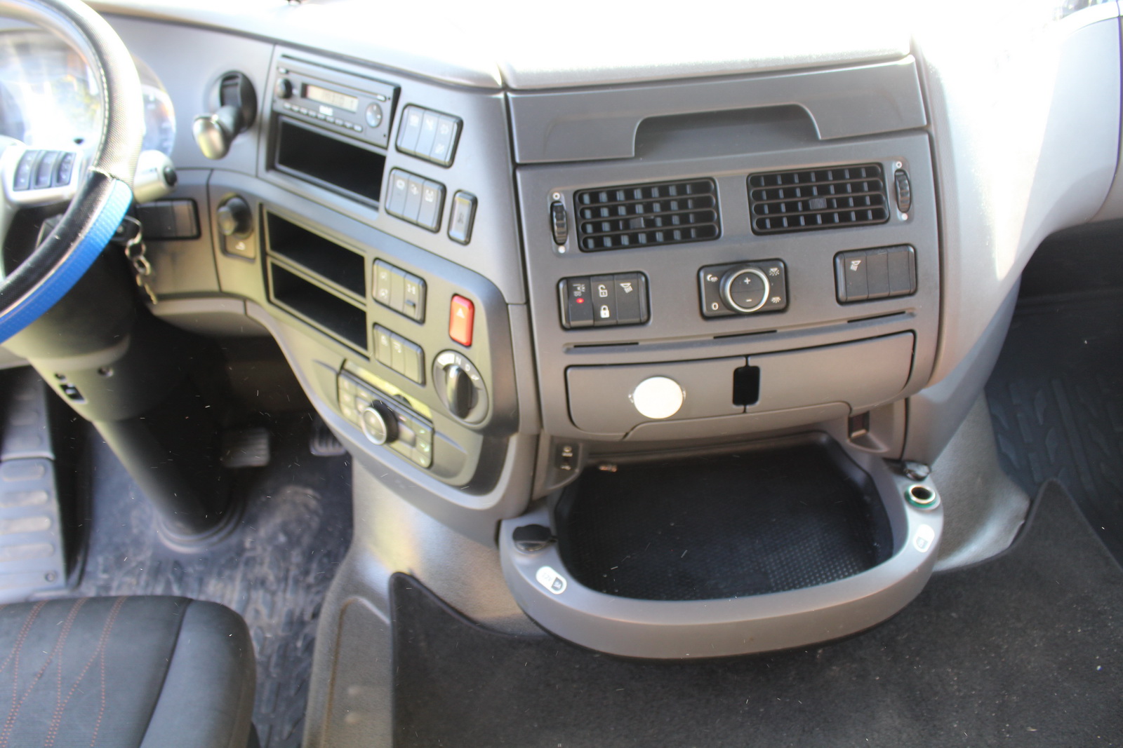 Nyergesvontató és pótkocsi 20