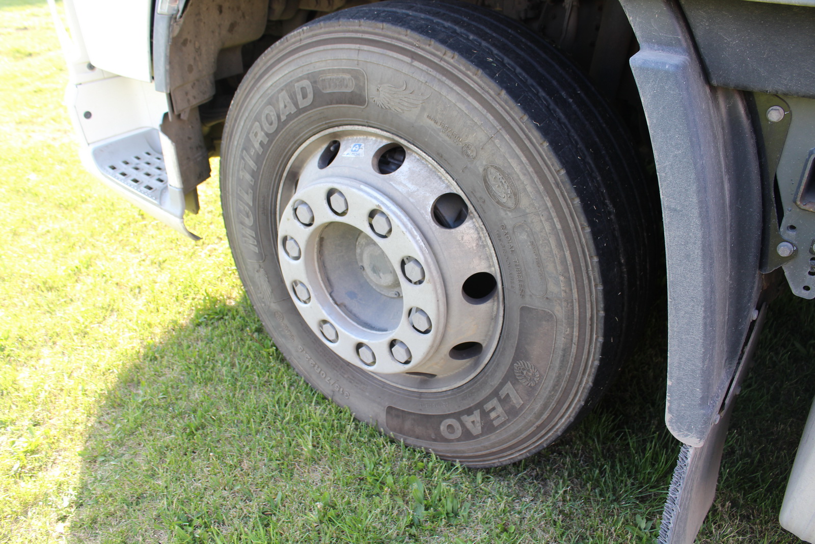 Nyergesvontató és pótkocsi 23