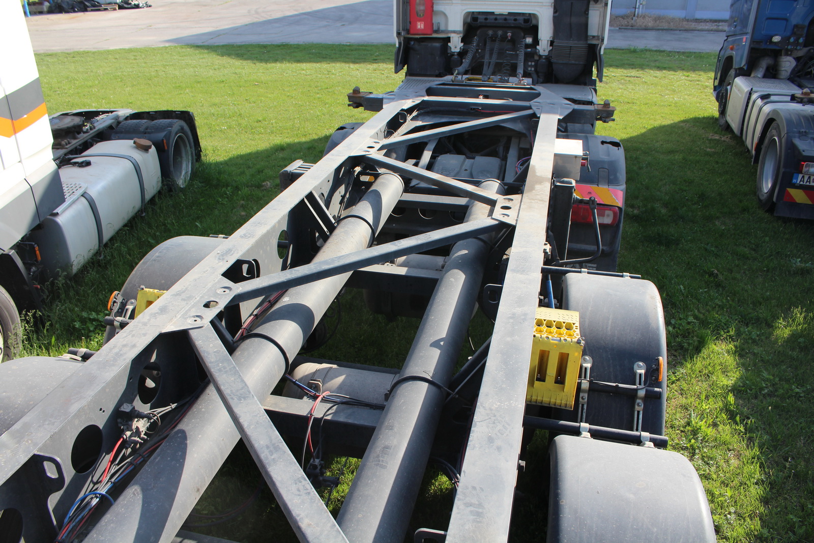 Nyergesvontató és pótkocsi 30