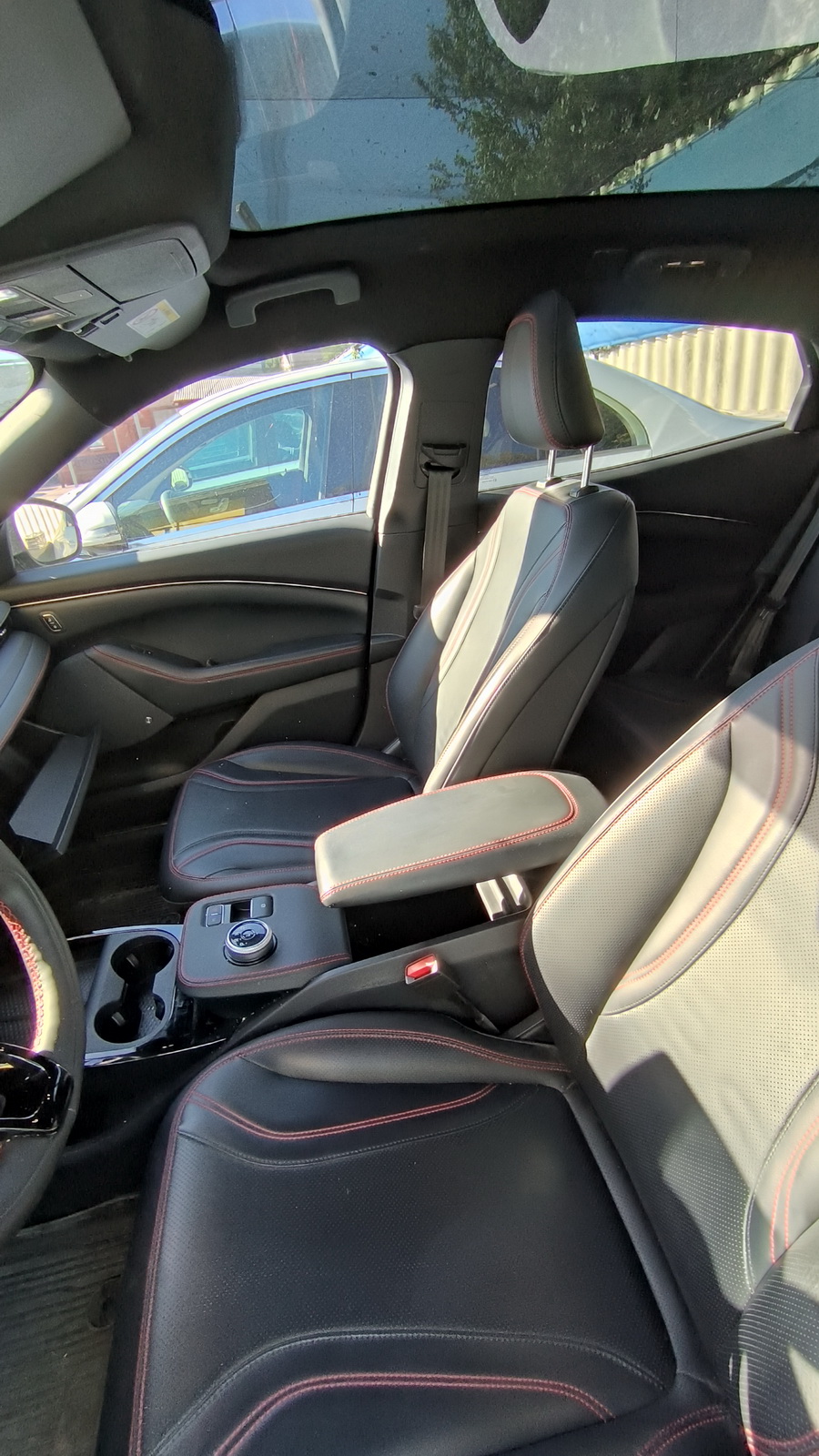 Ford Mustang MACH-E személygépjármű 11