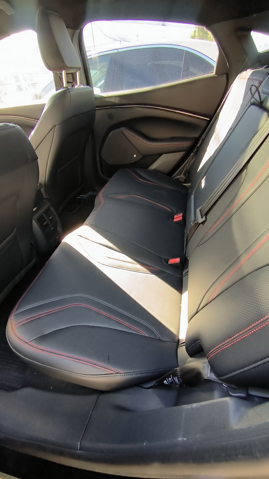 Ford Mustang MACH-E személygépjármű 14