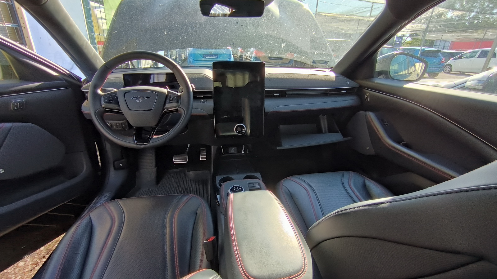 Ford Mustang MACH-E személygépjármű 17