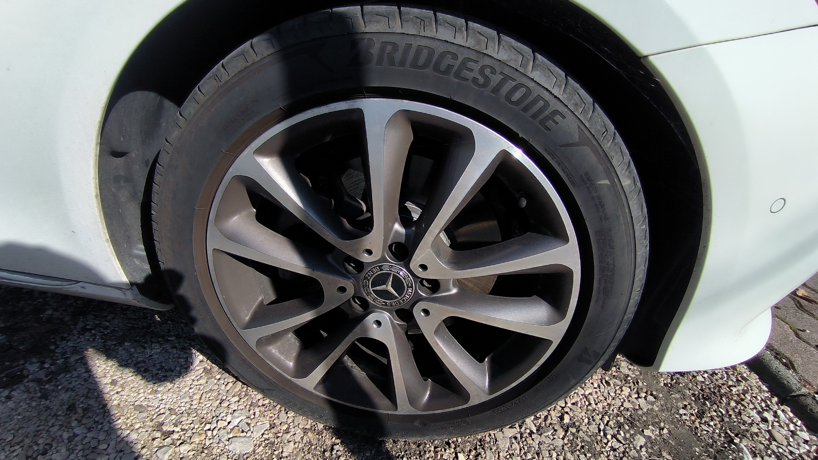 Mercedes-Benz E200 4Matic személygépjármű 24