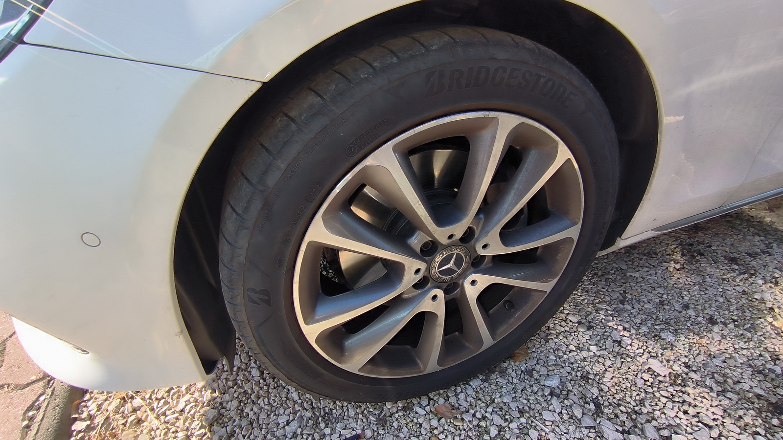 Mercedes-Benz E200 4Matic személygépjármű 26