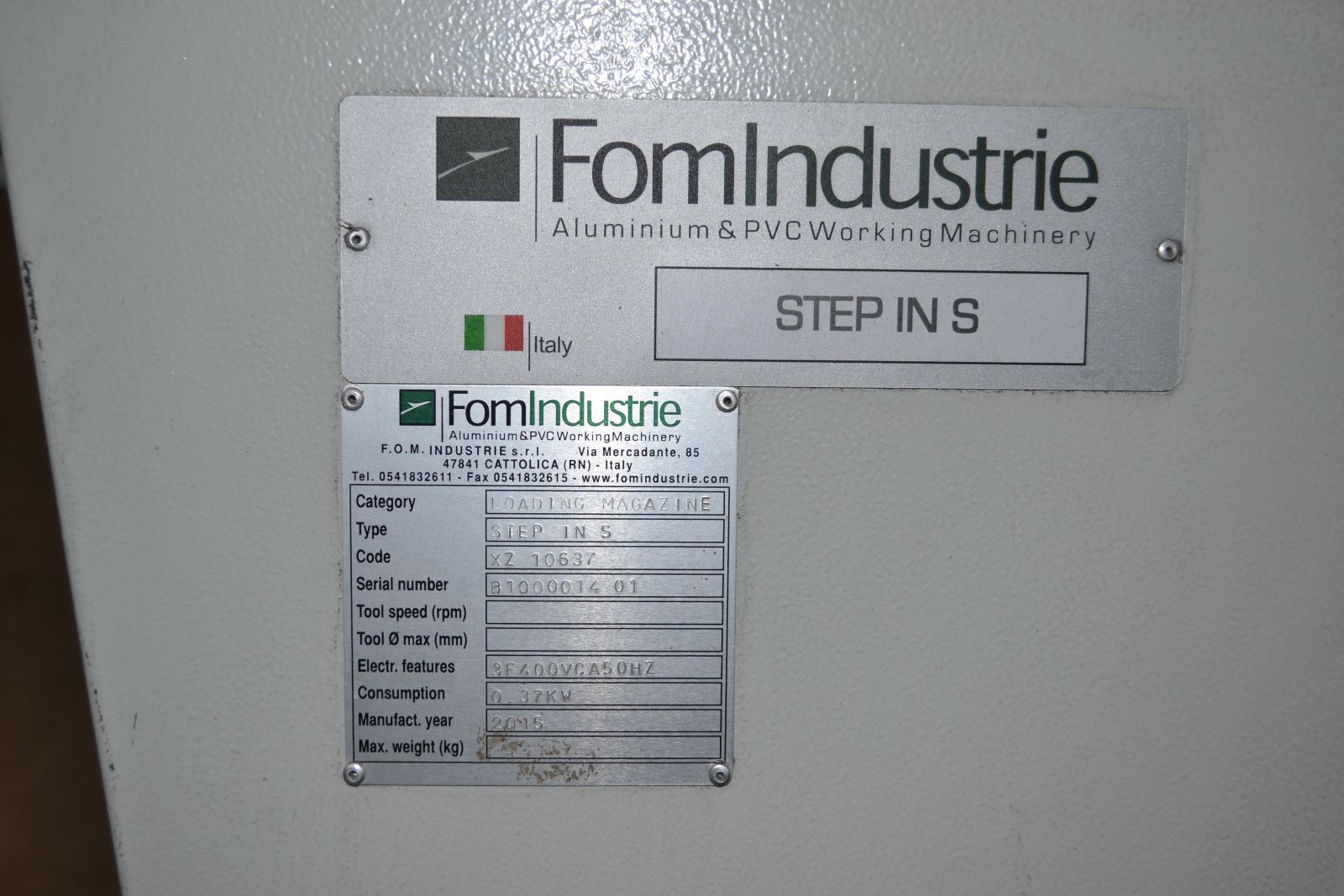 Darabológép behordóasztallal 8