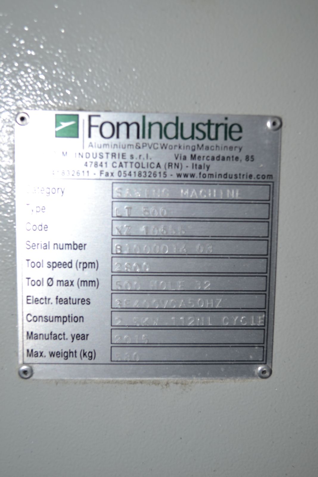 Darabológép behordóasztallal 9